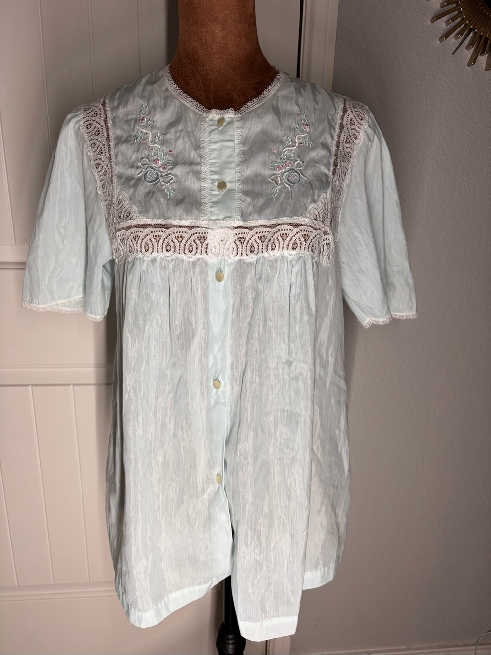 Vintage 70s Barbizon Night Shirt size SP